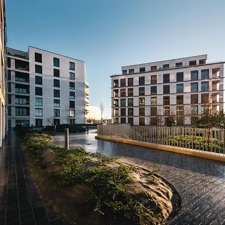 Modern In Gasperich With Balcony & Wi-fi شقة *